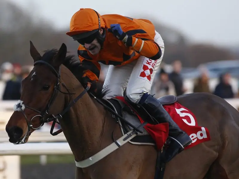 Thistlecrack wins the King George VI Steeple Chase race