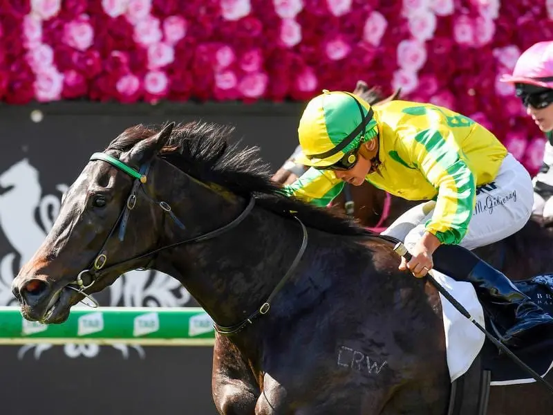 Epic Girl wins at Eagle Farm.