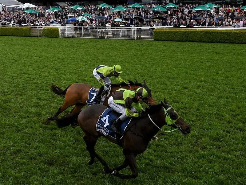 Belflyer wins the 2018 Kosciuszko at Randwick.