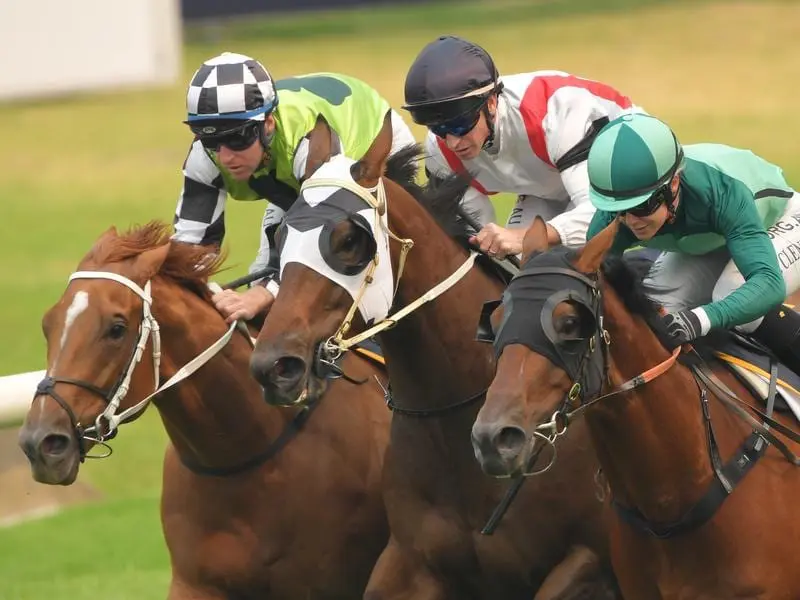 Bobby Dee (right) scores a surprise win at Rosehill.