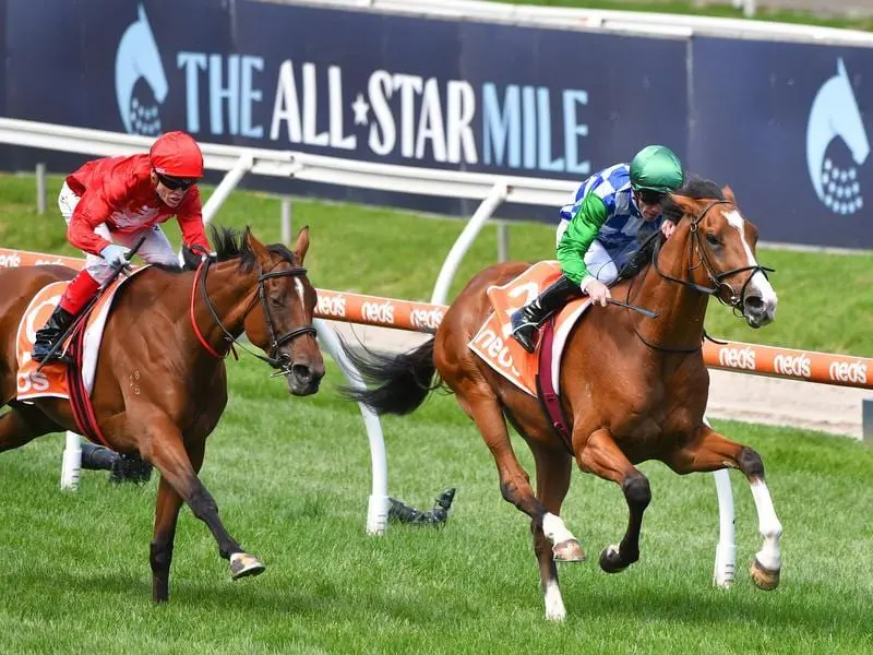 Grand Promenade wins at Caulfield.