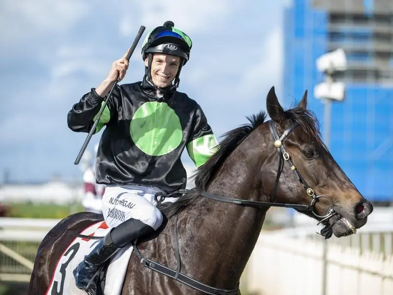 Boris Thornton returns to scale on Scallopini.