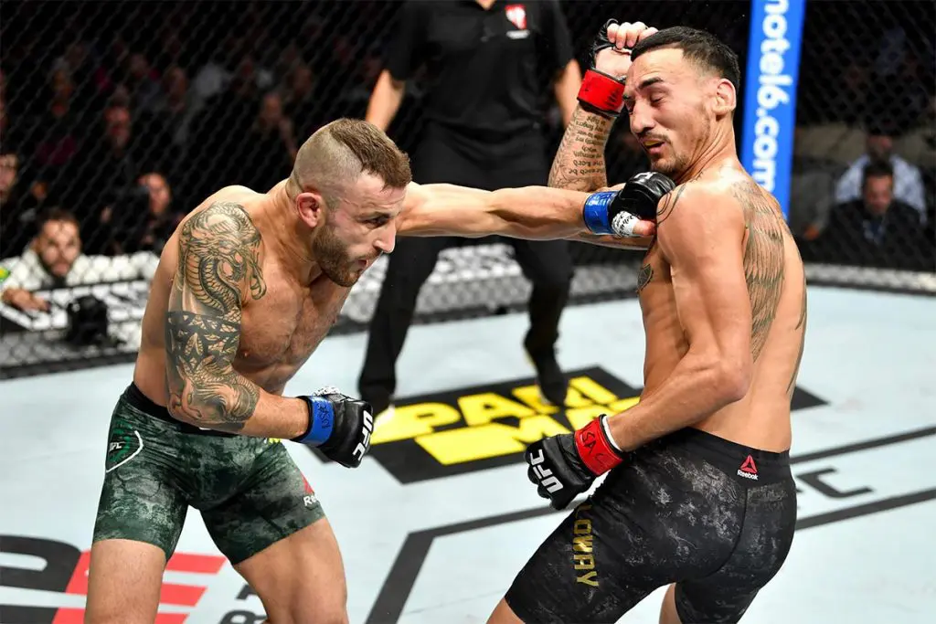 Alexander Volkanovski v Max Holloway at UFC 276