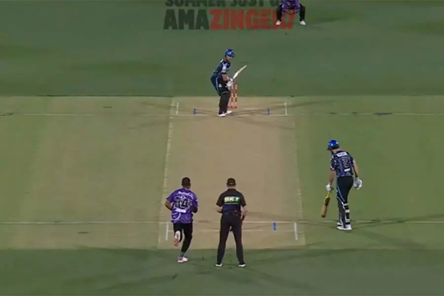 Hobart Hurricanes Defeat Strikers