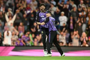 Hurricanes beat Sixers in BBL14 Qualifier