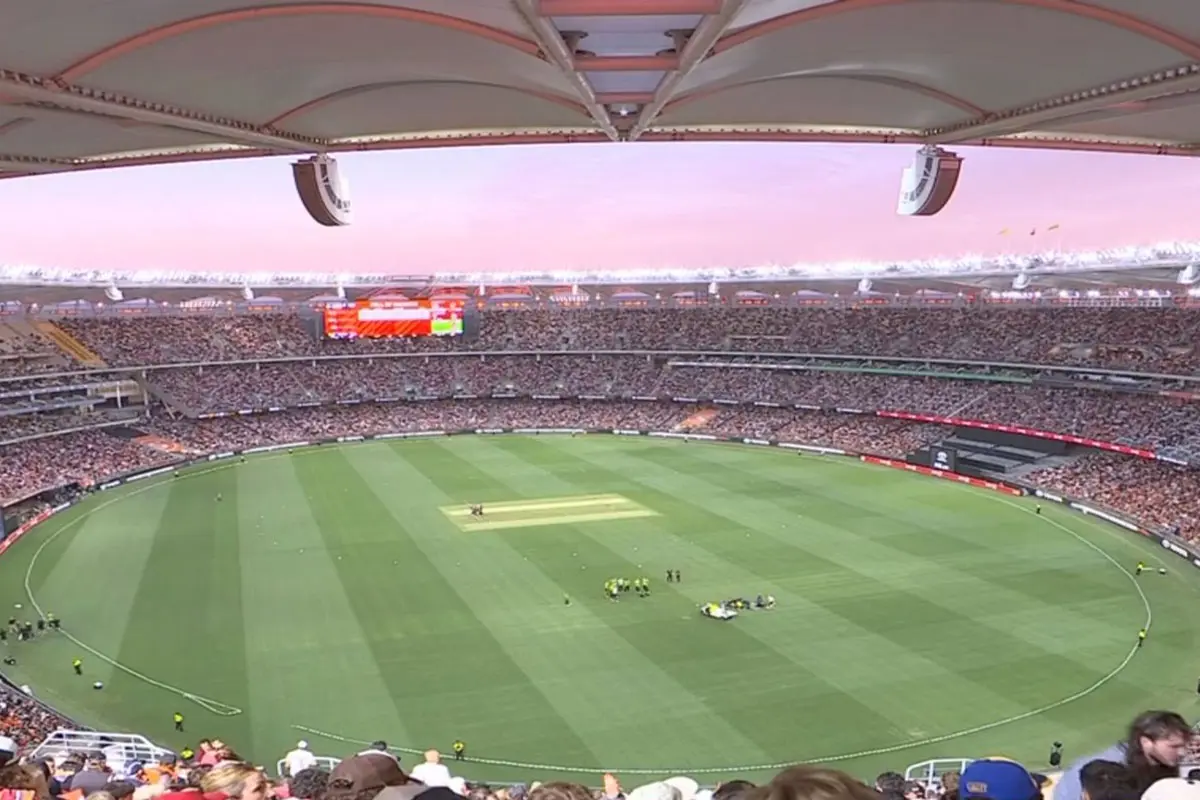 Sydney THunder defeat Perth Scorchers