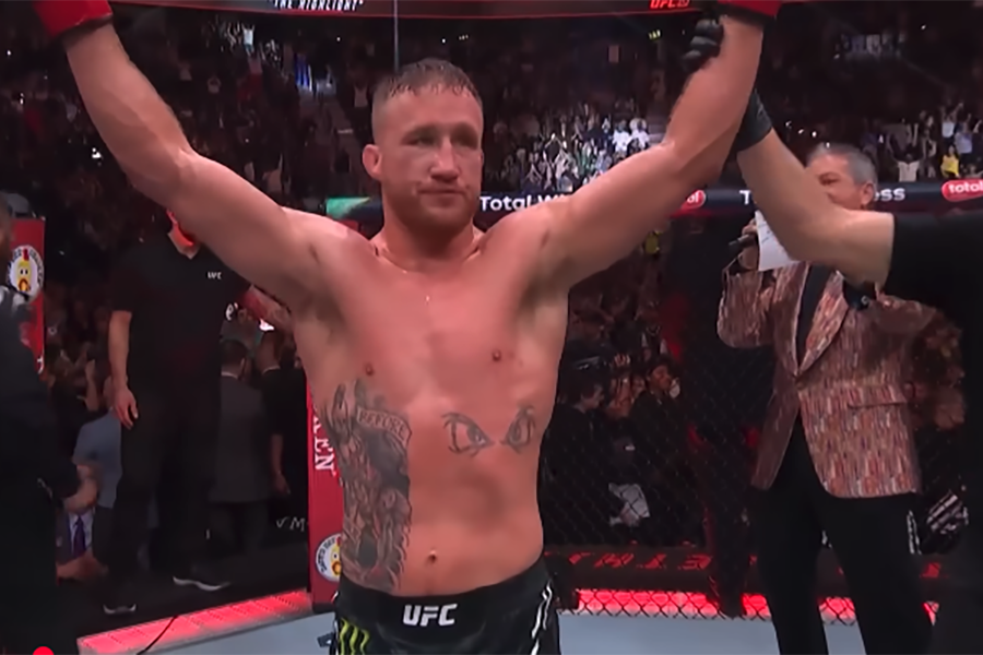 Justin Gaethje defeats Rafael Fiziev