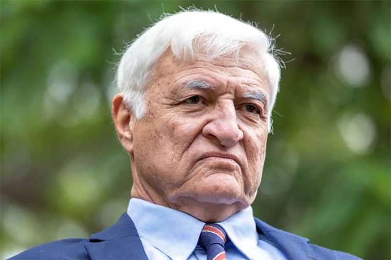 Australian politician Bob Katter says indigenous Australians should be given rights for online gambling