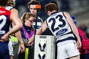 Jeremy Cameron stretchered off in round 15 against melbourne demons